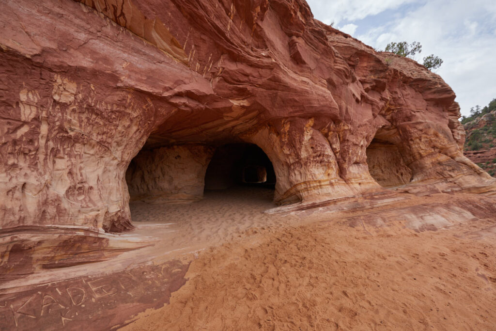 Moqui Caverns